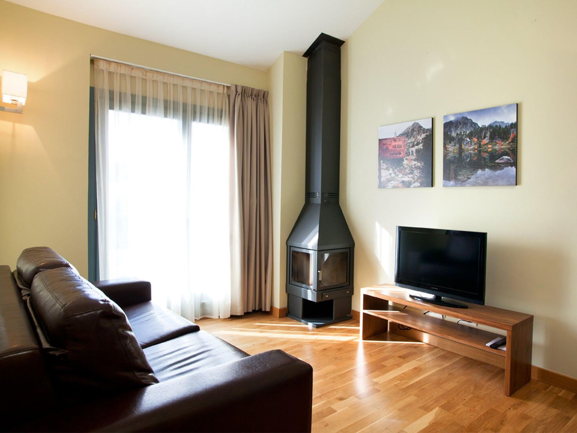 Appartements & Spa Cerdanya Bourg-Madame Luaran gambar